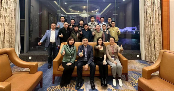 CMIS 2025第六届中国医药华北数智峰会正式拉开帷幕!