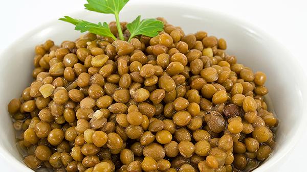 炒黄豆再次引起关注!医生发现:嚼一嚼炒黄豆或许有4种好处