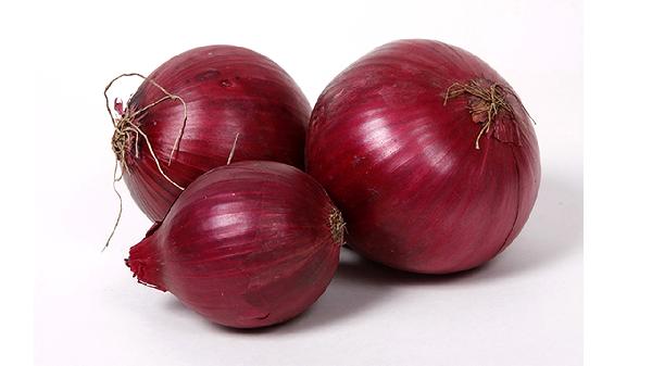 洋葱是高尿酸的“催化剂”？提醒：不想尿酸上升，2种食物要注意