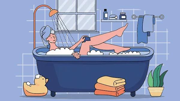 洗澡也有讲究？医生建议：合理频率，守护心脏健康！