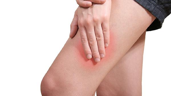 一边腿容易跷二郎腿一边很难