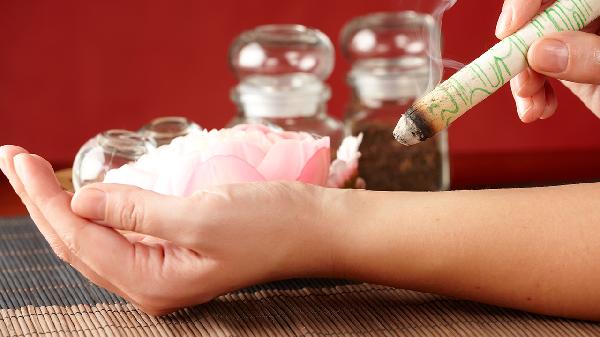 立冬艾灸的功效与禁忌