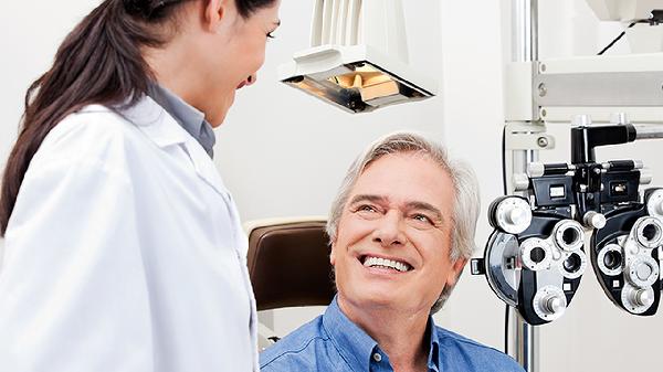 老人身上有了难闻的气味怎么办呢