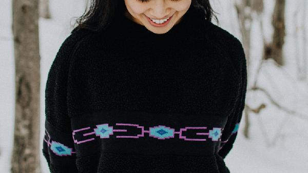 滑雪是穿自己的衣服吗