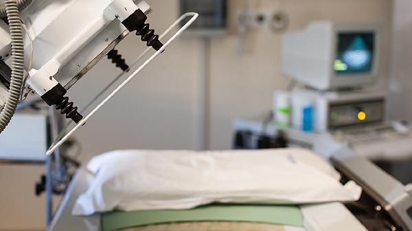 到医院做婚检挂什么科