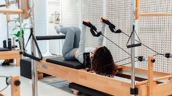 青少年可以练普拉提吗