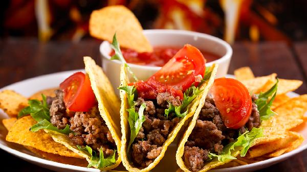 胃病患者常吃西红柿，医生：坚持下来，身体或现6大改善！