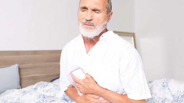 肝病患者都是怎么发现患上肝病的?医生:这些症状你一定要警惕