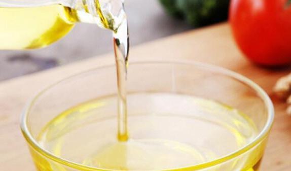 菜籽油成健康焦点!医生强调:吃菜籽油务必注意这3大要点!