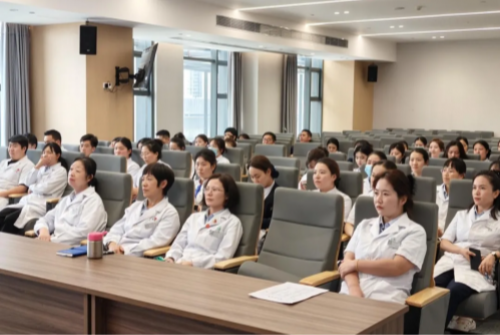青海爱尔眼科医院开展医德医风培训会 强化职业素养树形象