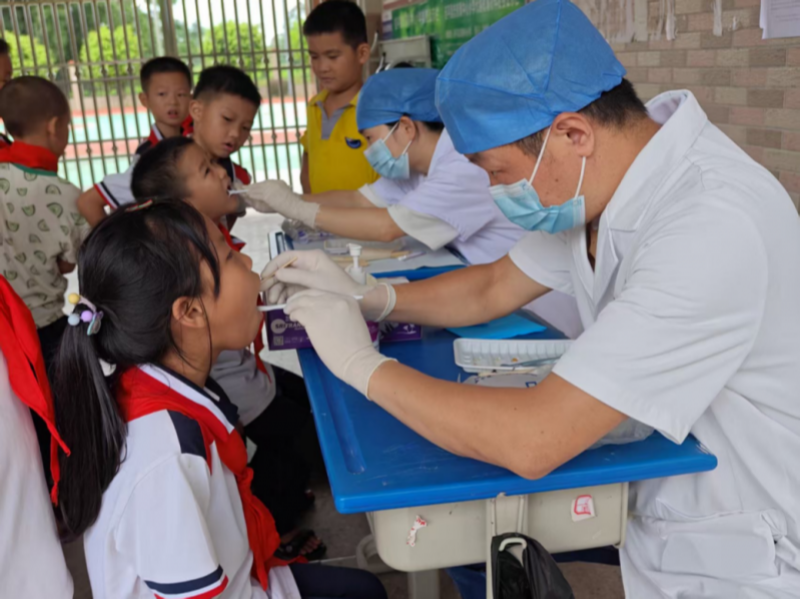 健康月里见初心！南海油脂“护牙行动”坚持11年，守护乡村学子从“齿”开始