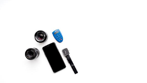 研究发现：每天刷手机长时间的老人，大脑老得比同龄人快