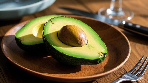 你知道吗？牛油果、火龙果看似减脂实则“升糖刺客”！一文详解