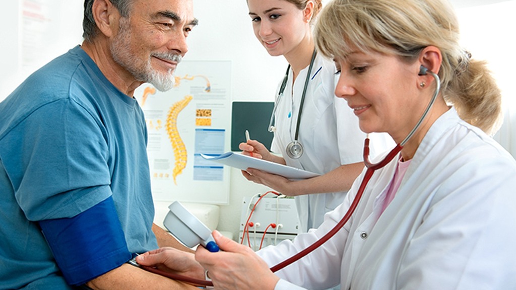 调查发现:能活过90岁的高血压患者,大多在50岁时,戒掉了这些事