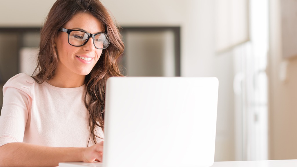 女人久坐，难怪成了生病的“锦鲤”！五大危害都找上你