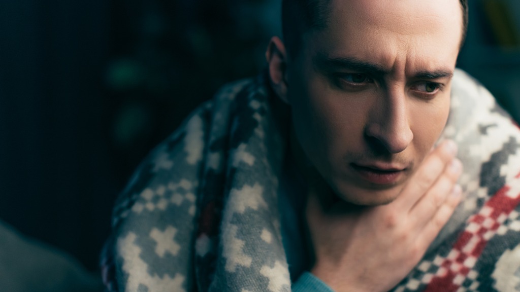 30岁小伙确诊食管癌!医生痛心:这3种饮食习惯,很多人天天都在做