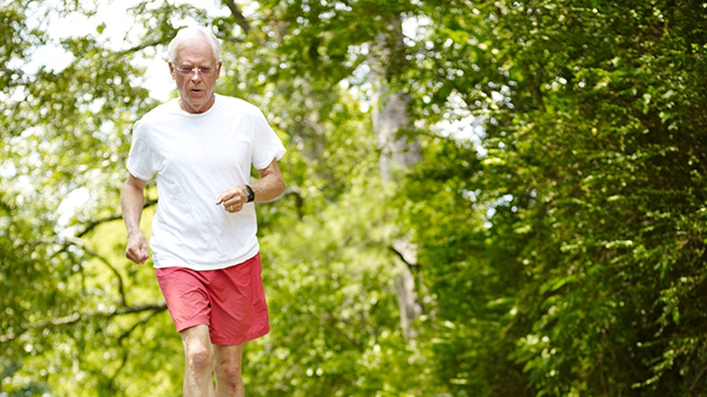 50岁大叔跑步2年，未获健康反得癌！跑步表示不背锅