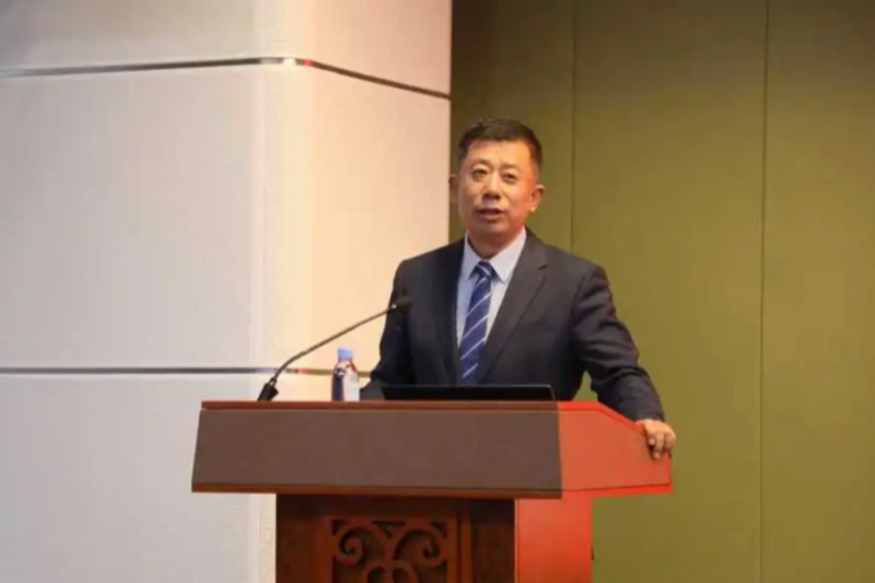 知名专家王强教授、荣运久教授正式加入正大光明眼科集团