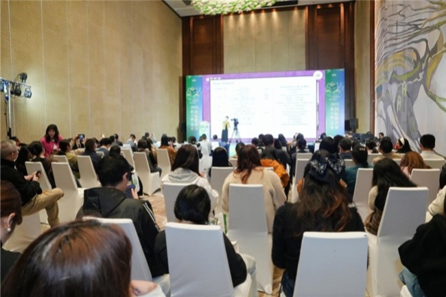 1200+组家庭受益！第六届川渝国际教育展收官，星辉眼科深度解读高考视力受限专业