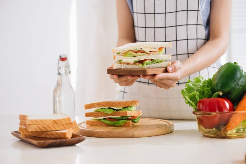 管不住嘴,迈不开腿?京东腰纪线破减肥瓶颈,轻松躺瘦成现实