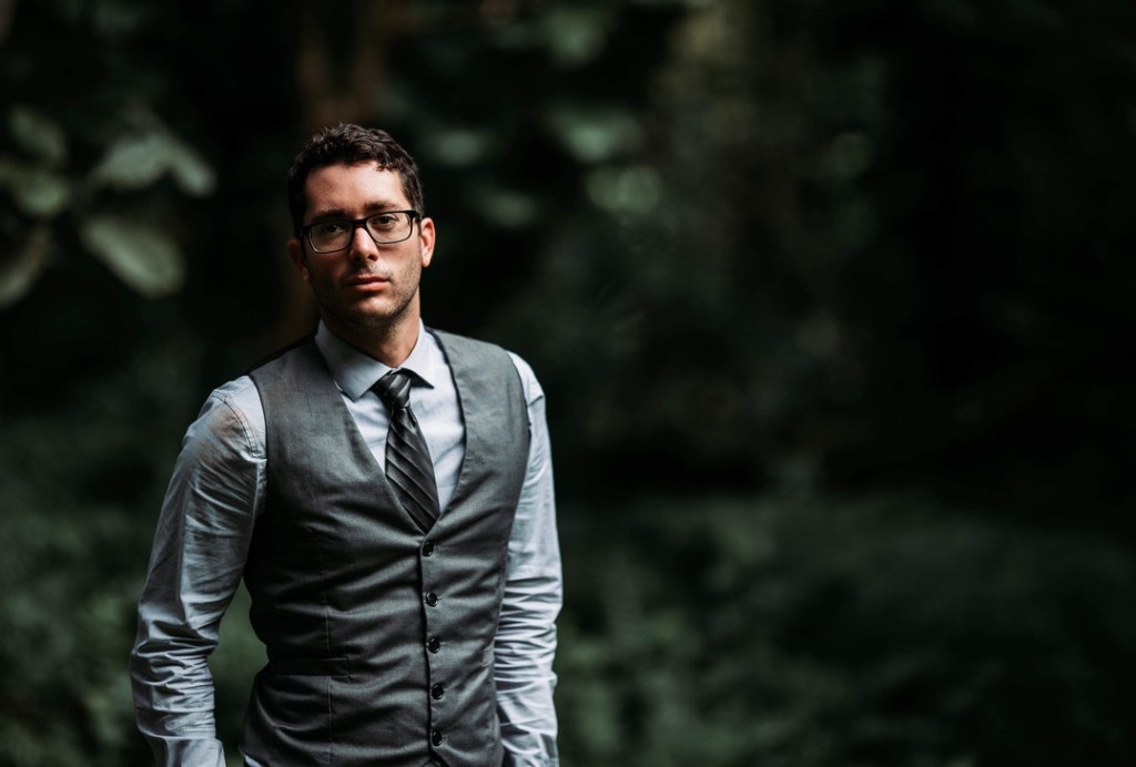 最令人艳羡的四大生肖男,一个财运旺,一个桃花盛,一个官运亨,一个健康佳!