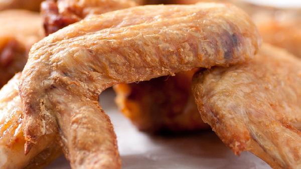 喝牛奶、吃鸡肉会让肿瘤复发?医生提醒:真正应该忌口的其实是这4样!