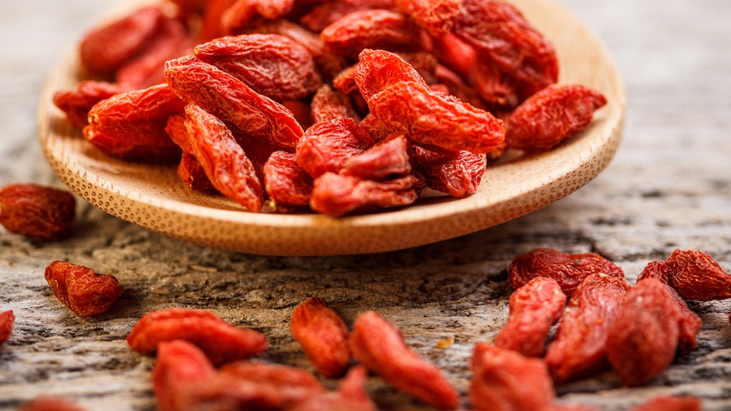 白开水里加枸杞，帕金森悄悄好转，身体一天比一天好！