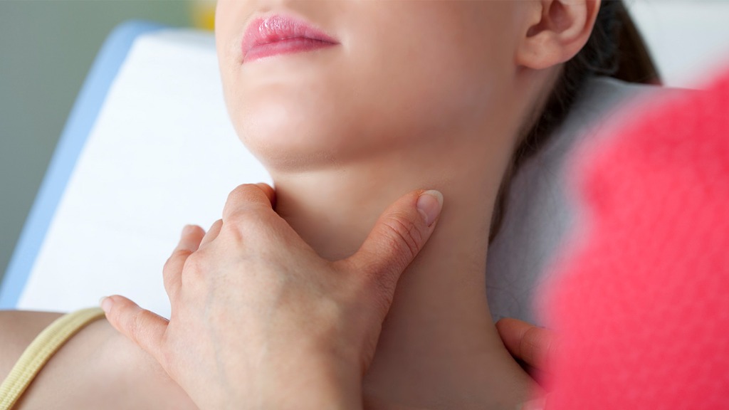 甲状腺结节若有4个特征，需警惕，这或是结节癌变的信号！