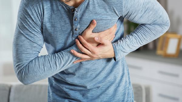 肋骨鼻13天可以化妆吗