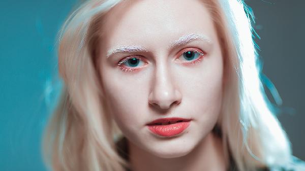 脸容易红是什么原因