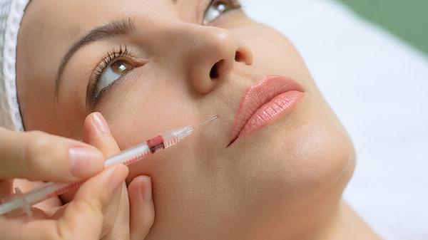 脸上有很多小坑怎么修复