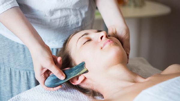 面部刮痧的功效和作用
