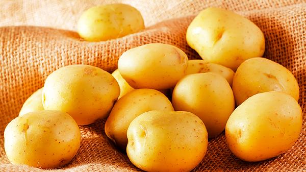 冬季饮食新选择：土豆这样吃，血脂稳稳降
