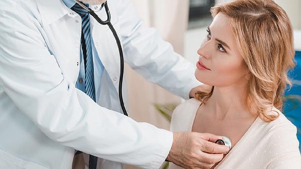 体检穿连衣裙方便吗