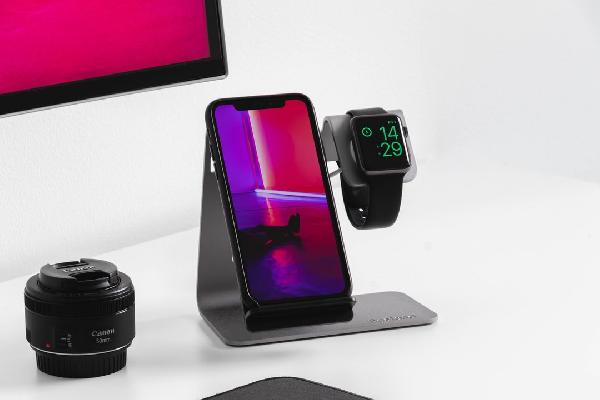 冬季护颈指南:避开这个刷手机姿势,远离颈椎病风险