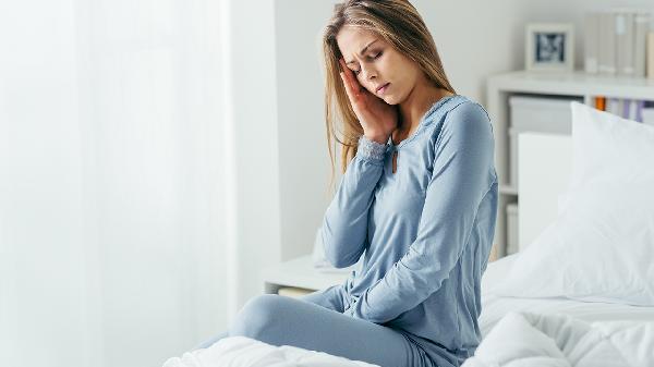 头孢克肟分散片吃了会头痛吗