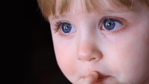 宝宝不哭闹习惯怎么养？