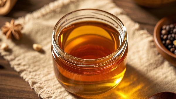 大妈天天喝香油鸡蛋水，半年后身体变化让子女都坐不住了！