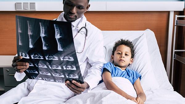 宝宝体检发现听力筛查通过但对声音不敏感怎么办？