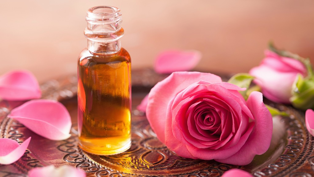 精油按摩阴部和乳房有好处吗？科学解析健康益处与使用指南