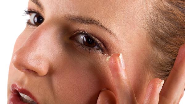 鱼尾纹去除术是怎么回事