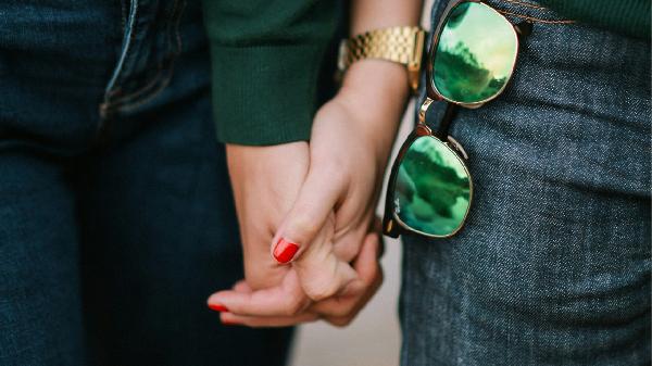 喜欢和爱差在哪？3个信号让你一眼看穿他！