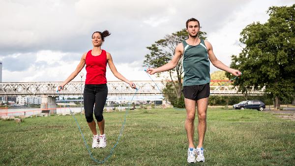 每天跳绳3000多久能瘦