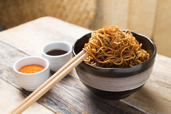 吃方便面，到底好不好？不要轻信“谣言”，现在告诉你实情