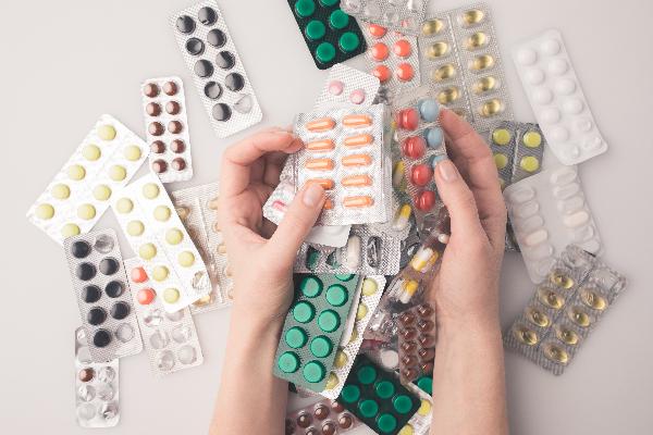 胆红素升高时应该服用哪种药物