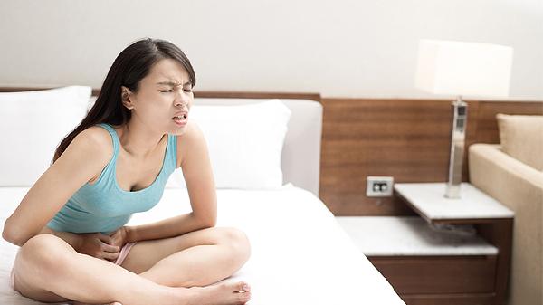 宫颈棉签一碰就出血怎么回事