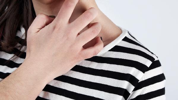 纹眉皮肤过敏是否可以吃些药预防