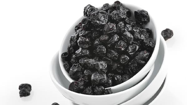 每天吃一盒蓝莓会发生什么?皮肤是否变白?视力真的会改善?