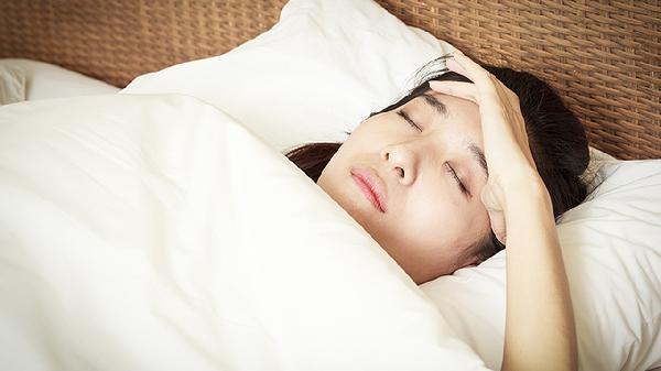 夜间睡觉感觉呼吸困难？别把它不当回事，小心拖成大病