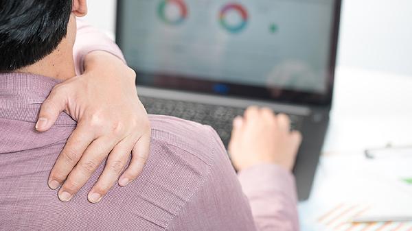 颈椎核磁报告单上写着“硬膜囊受压”是脊髓、神经根受压了吗？